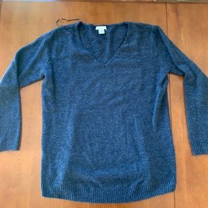 V neck maternity sweater